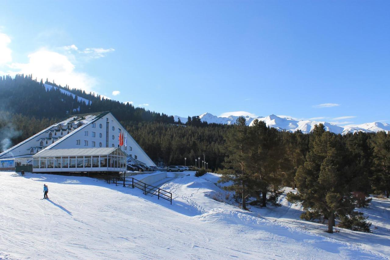 Hotel Kapriz Karakoł Zewnętrze zdjęcie