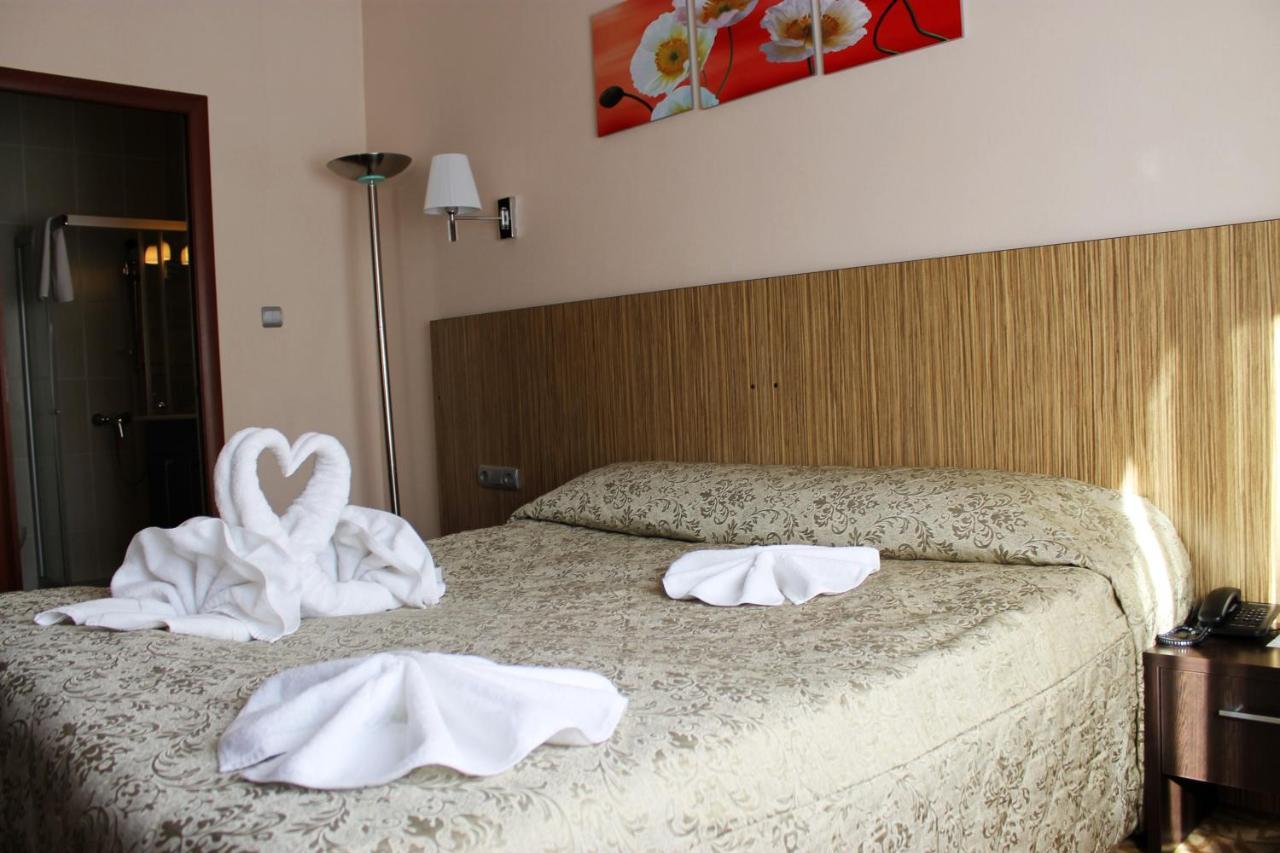 Hotel Kapriz Karakoł Zewnętrze zdjęcie