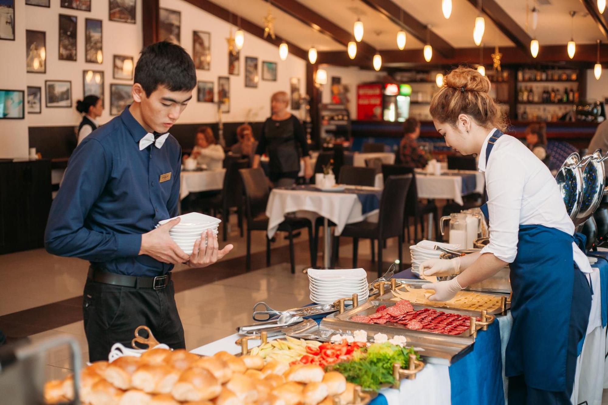 Hotel Kapriz Karakoł Zewnętrze zdjęcie